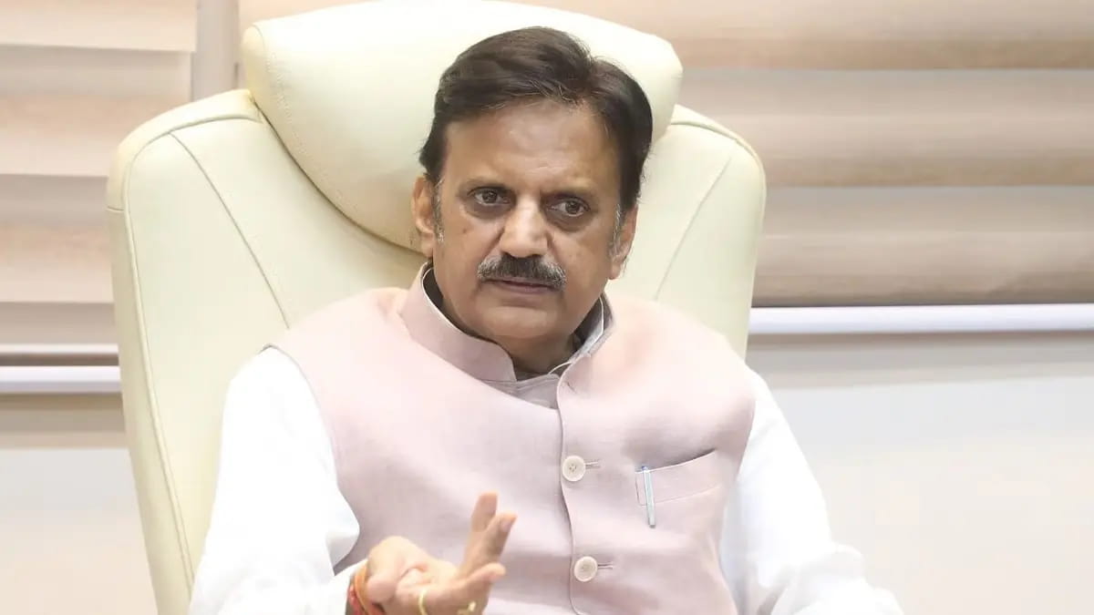 डिप्टी सीएम ने कहा- IAS संतोष वर्मा की बहन-बेटियों पर की गई टिप्पणी विकृत मानसिकता का उदाहरण