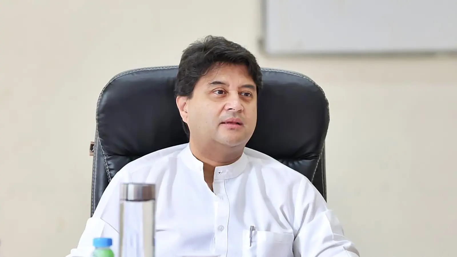 केंद्रीय मंत्री सिंधिया ने गुना विधायक से क्यों कहा, पन्ना लालजी मेरा ध्यान रखना..!