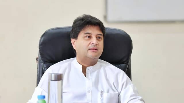 केंद्रीय मंत्री सिंधिया ने गुना विधायक से क्यों कहा, पन्ना लालजी मेरा ध्यान रखना..!