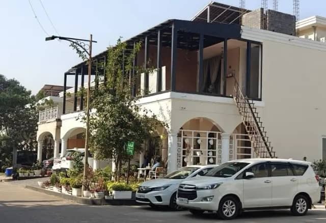 रायपुर में लोहा कारोबारी, जमीन के सौदागरों पर आयकर का छापा
