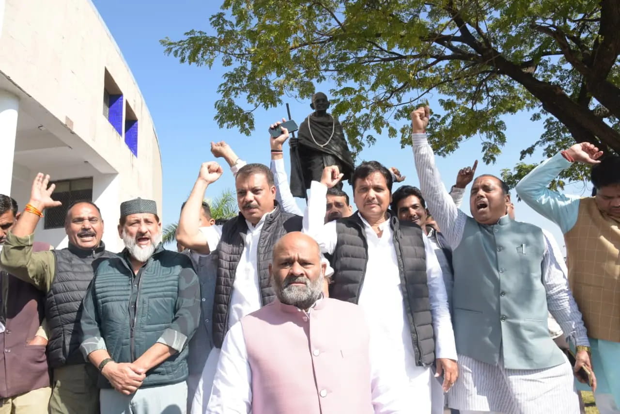 कांग्रेस ने कहा-असली मुद्दों से भटकाने का काम, रामेश्वर बोले-कांग्रेस राम जी विरोधी
