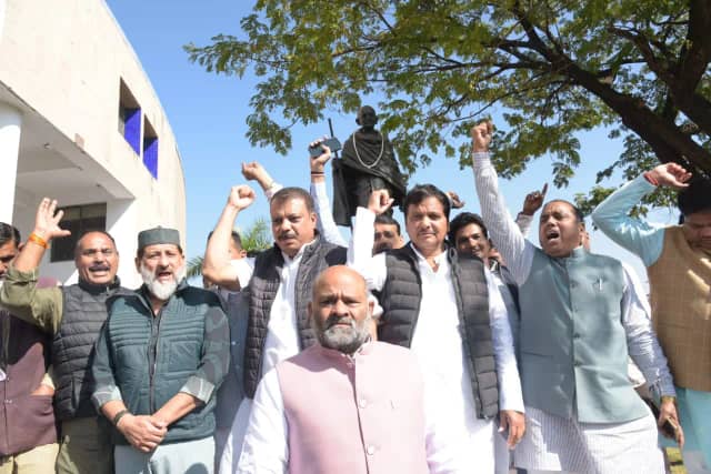 कांग्रेस ने कहा-असली मुद्दों से भटकाने का काम, रामेश्वर बोले-कांग्रेस राम जी विरोधी