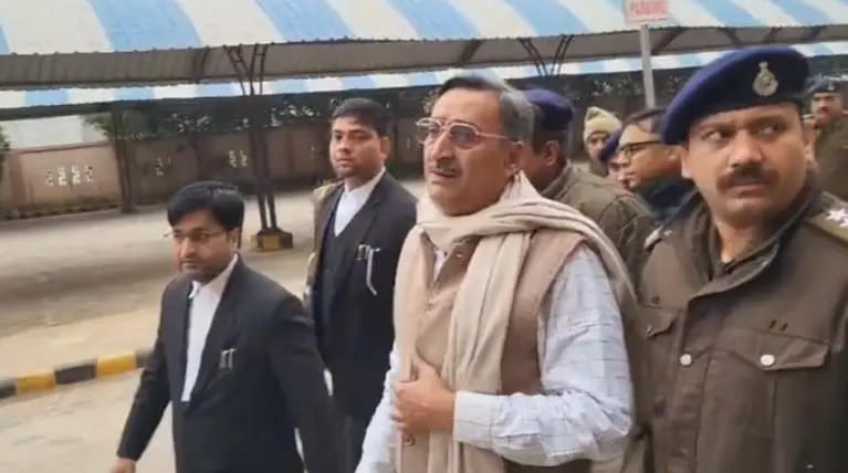 डॉ. भीमराव अंबेडकर की फोटो जलाने के मामले में एडवोकेट अनिल मिश्रा को राहत नहीं