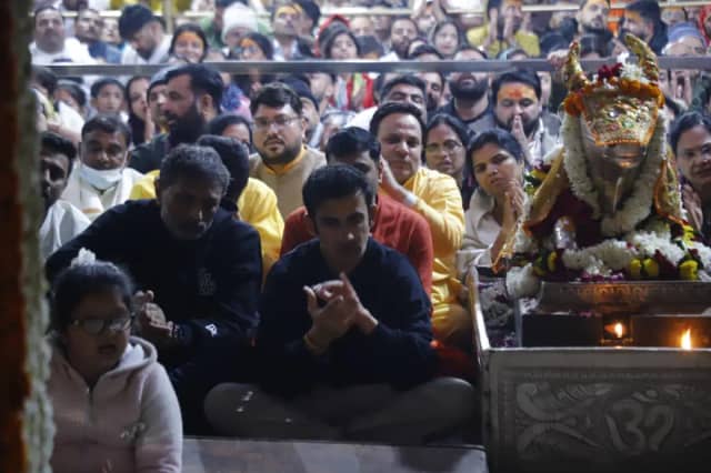 भारतीय क्रिकेट टीम के कोच गौतम गंभीर पहुंचे उज्जैन, किए बाबा महाकालेश्वर के दर्शन