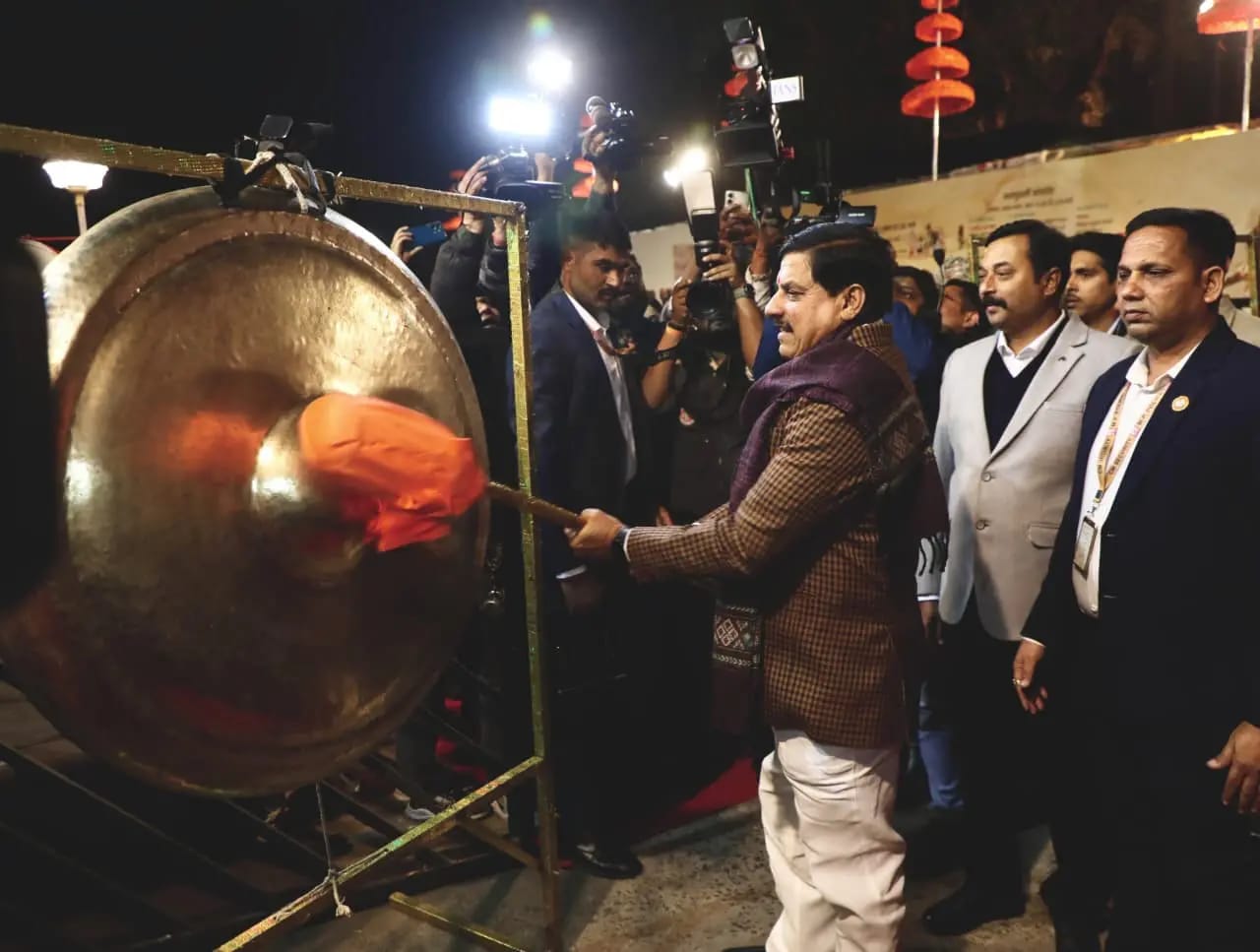 मुख्यमंत्री बोले- भगवान कृष्ण संघर्ष से पहले संवाद और शक्ति से पहले करुणा का चयन सिखाते हैं