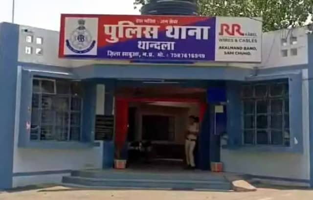 Reel नहीं बनाने दी तो नाबालिग पत्नी ने गला घोंटकर कर दी पति की हत्या