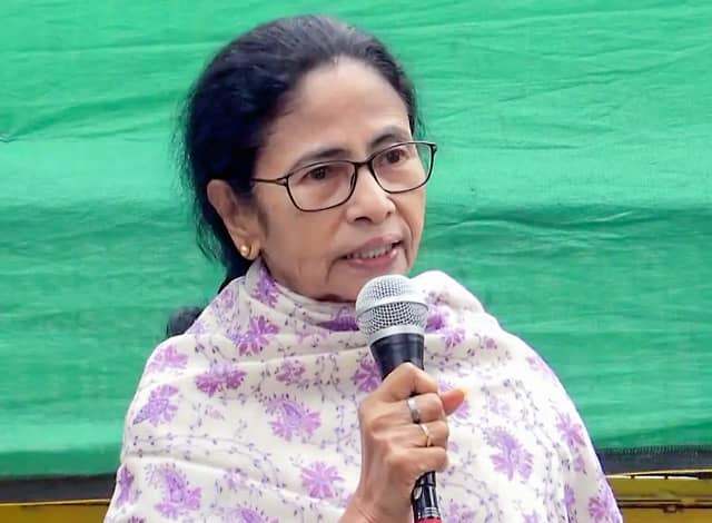 SIR को लेकर ममता बनर्जी का दिल्ली में बिगुल, आज CEC से होगी अहम मुलाकात