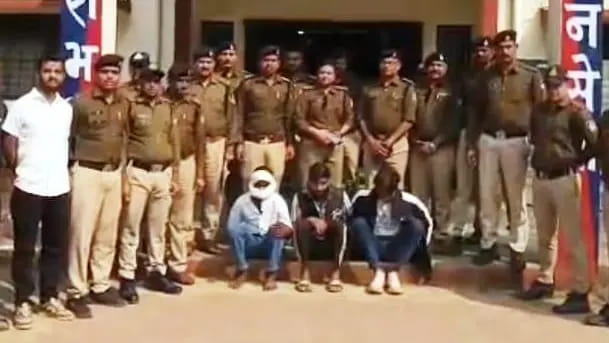 90 लाख के सोने-चांदी बिस्किट छुपा कर रखे थे...बड़वाह में दबोचे गए चोर