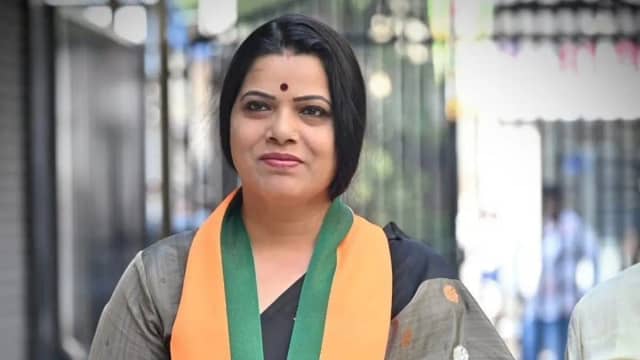 मुंबई में पहली बार BJP की मेयर, निर्विरोध चुनी गईं रितु तावड़े