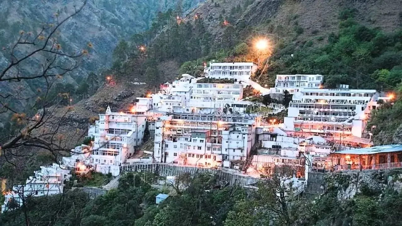 माता वैष्णो देवी भवन में कोई कैमरा नहीं ले जा सकता, फिर भी एक लड़की ने बना दिया अंदर का वीडियो, केस दर्ज