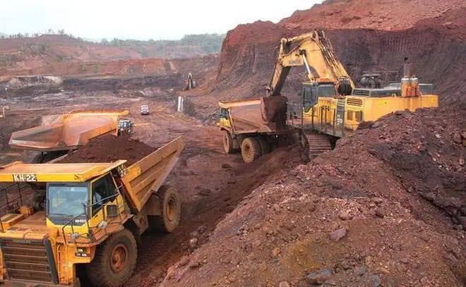 माइनिंग अफसरों ने ठेकेदारों को फायदा पहुंचाने 1200 करोड़ रुपए की लगाई चपत