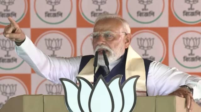 PM मोदी का बंगाल को भावुक पत्र, लिखा- लोगों का खूब प्यार मिला, बदलाव का वक्त, पढ़े और क्या कहा...
