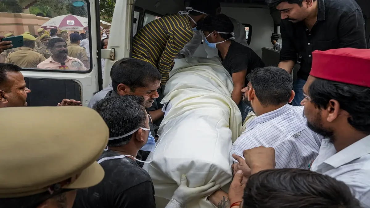 प्रतीक यादव की पोस्टमार्टम रिपोर्ट आई, फेफड़ों में खून का थक्का जमने से रुकी सांसें