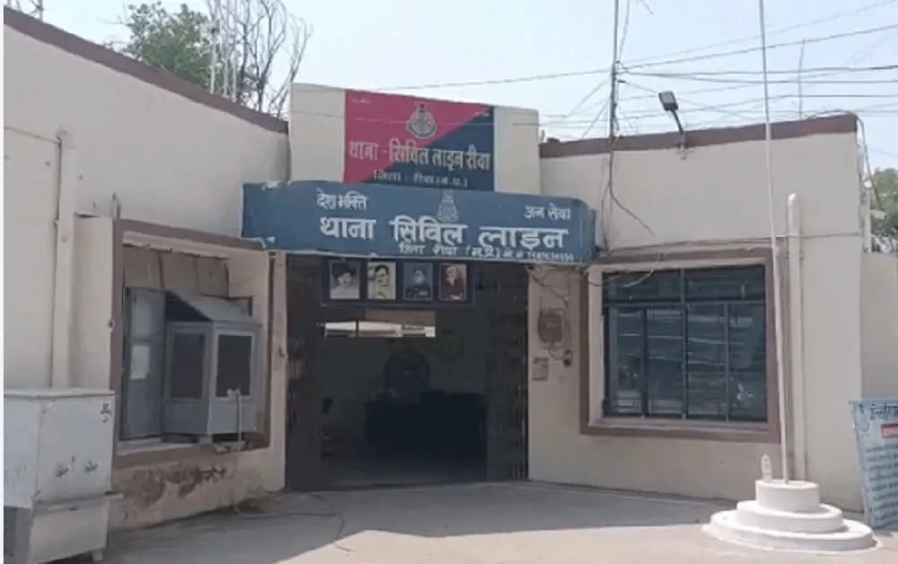 ब्राह्मण युवतियों पर आपत्तिजनक पोस्ट करने वाले यूट्यूबर मनीष पटेल ने किया सरेंडर