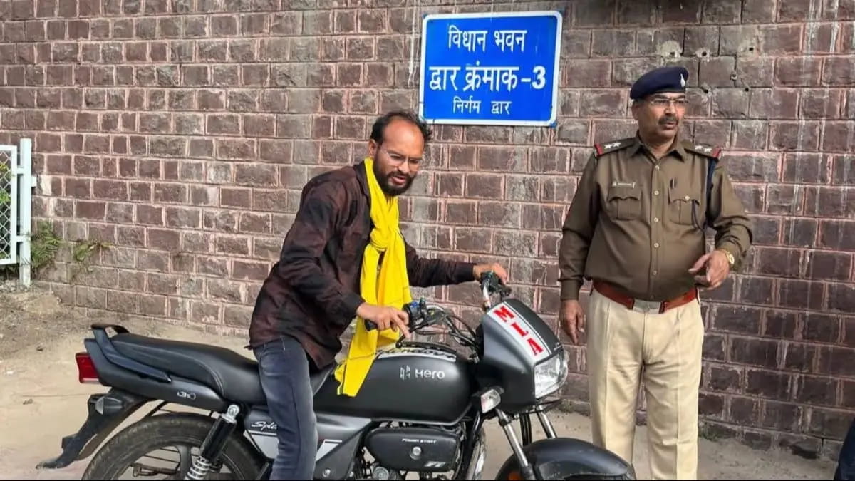 कहां हैं BAP विधायक कमलेश्वर डोडियार, दोनों फोन स्विच ऑफ, फेसबुक पोस्ट से खलबली!