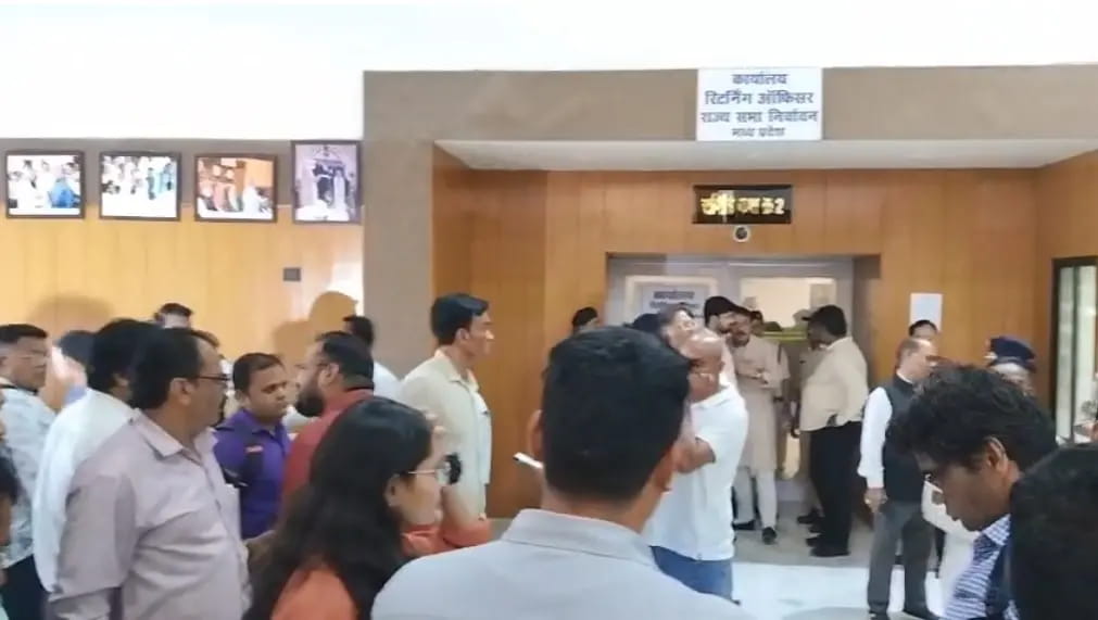 मीनाक्षी नटराजन के नामांकन पर भाजपा की आपत्ति, केस की जानकारी छुपाने का आरोप