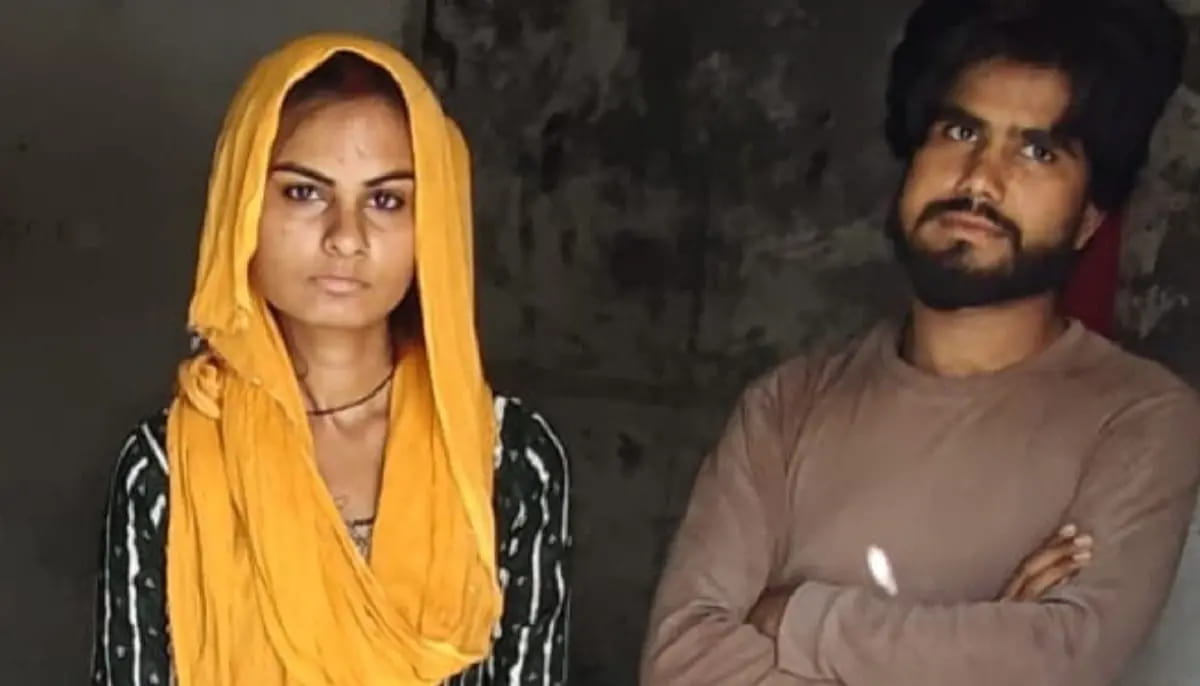 पुलिस टीम के सामने प्रेमी ने प्रेमिका का गला रेता, खुद की जान देने की कोशिश की
