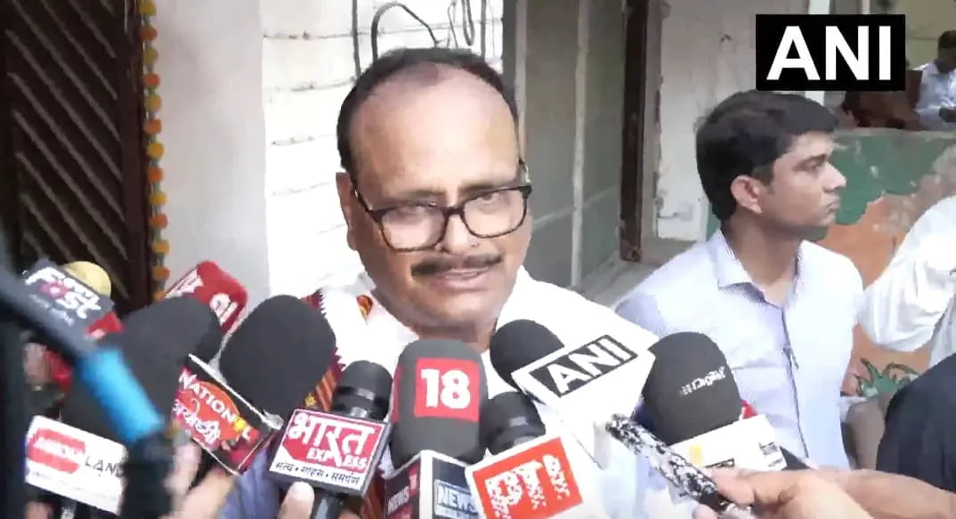 'मैंने अपनी आंखों से 14 डेड बॉडी देखी', फफक पड़े यूपी के डिप्टी सीएम ब्रजेश पाठक