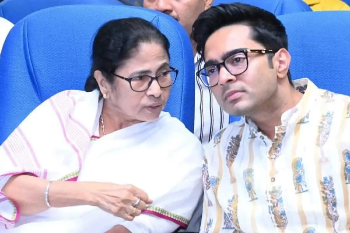 बागी गुट ने ममता बनर्जी को चेयरमैन पद से हटाया, अभिषेक बनर्जी को सस्पेंड किया