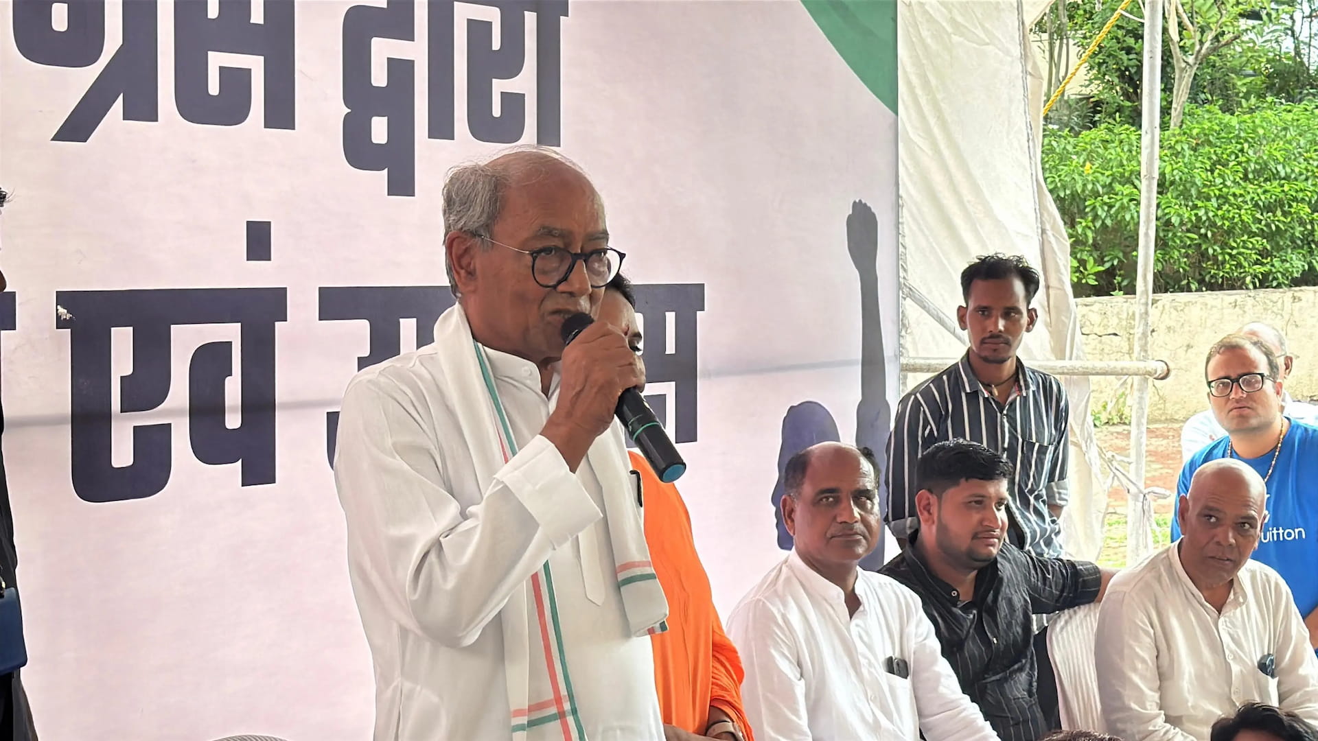 पूर्व मुख्यमंत्री दिग्विजय सिंह ने कहा-अयोध्या कोर्ट में मुकदमा दायर करूंगा