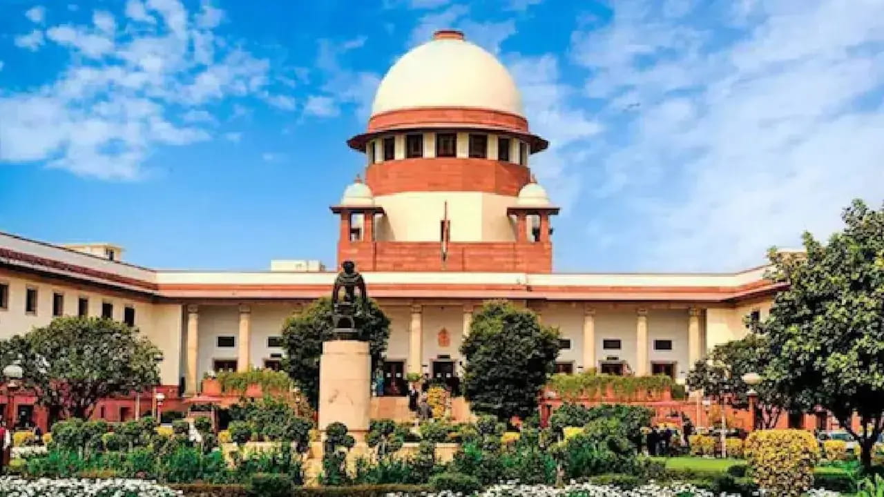 मुख्यमंत्री की यात्राओं को कोर्ट कंट्रोल नहीं कर सकती