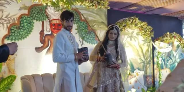 264 पौधों के उपहार से यादगार बना पार्थ-अनवी का विवाह, पौधों के साथ हुई रिंग एक्सचेंज