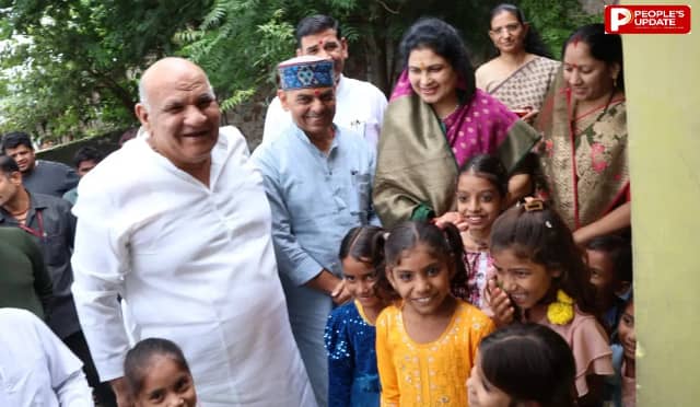 जन-विश्वास अभियान में जनता की चौखट पर पहुंची सरकार, मंत्रियों ने सुनीं समस्याएं और मौके पर दिए समाधान