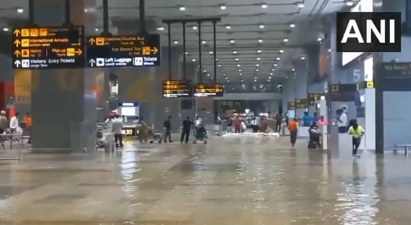दिल्ली एयरपोर्ट पर बारिश का पानी भरने से कई उड़ानें प्रभावित, IndiGo और Air India ने जारी की एडवाइजरी