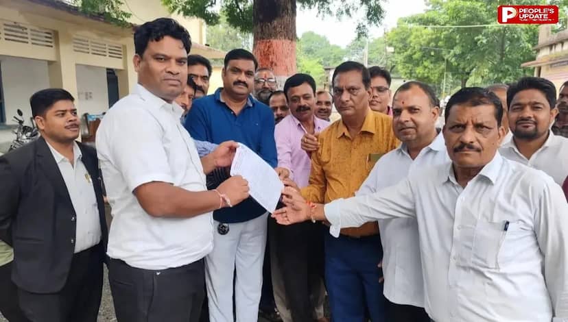 सागर-भोपाल मार्ग की बदहाली पर मुखर हुए बेगमगंज के वकील, 15 दिन में मरम्मत की मांग