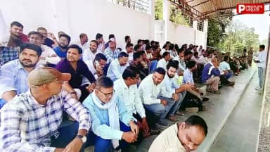 पटवारियों ने शुरू किया सामूहिक इस्तीफे सौंपना; नरसिहंपुर में टोटल शट डाउन, ग्वालियर में 19 और सागर जिले में 12 पटवारियों को सस्पेंड
