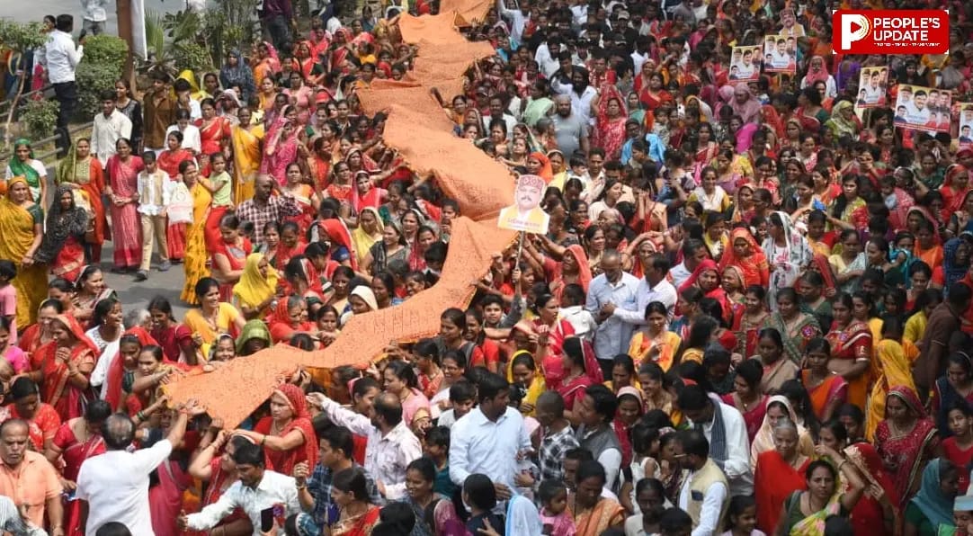 इंदौर में निकली चुनरी यात्रा, मुख्यमंत्री मोहन यादव बोले–इस आयोजन ने सभी वर्गों को एक सूत्र में पिरोया