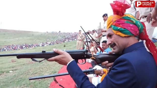 इंदौर के बेटमा में दशहरे पर 300 वर्षों से घुड़दौड़ और मटकी फोड़, निशानेबाजी की परंपरा; शौर्य, रोमांच और आस्था का अनूठा संगम