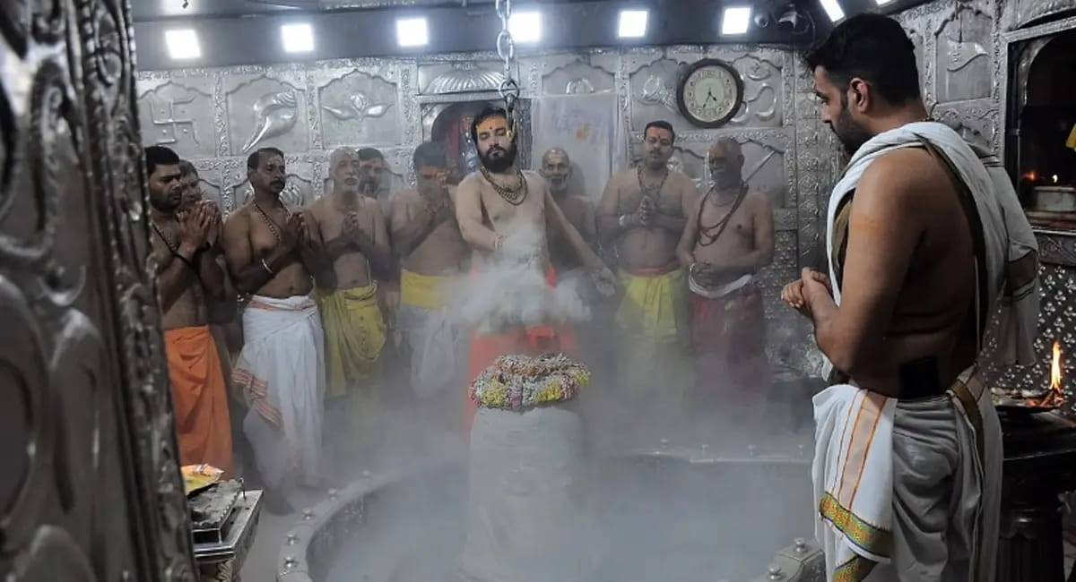 महाकाल मंदिर में भस्म आरती के नियम बदले, अब बिना ऑनलाइन बुकिंग नहीं मिलेगा प्रवेश