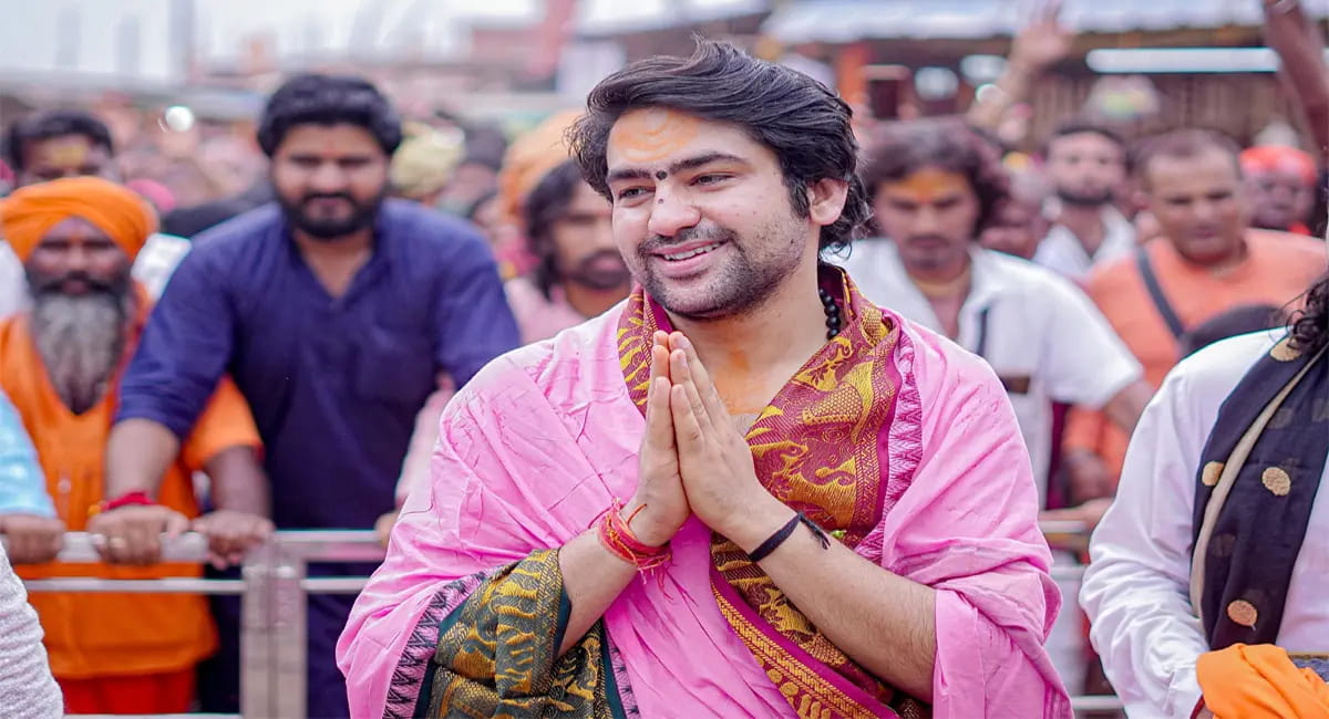 बागेश्वर धाम के पीठाधीश्वर 22 दिनों की साधना के लिए पहुंचे बदरीनाथ,‘जय श्री राम’ के जयकारों से गूंजा धाम