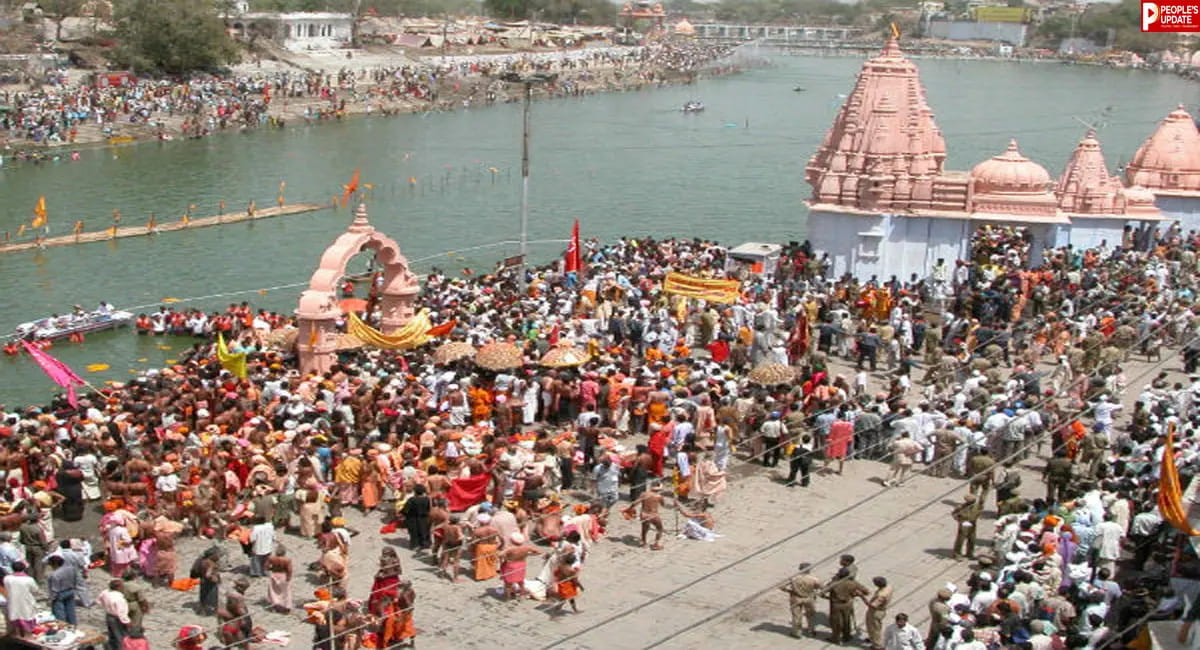 बारिश में टूटा बैराज, SDO समेत तीन इंजीनियर निलंबित