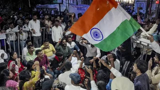 सरकार से बात नहीं बनी तो विधानसभा की ओर निकलेंगे छात्र! कई लेयर की बैरिकेडिंग, रांची में बढ़ी सुरक्षा, धारा 163 लागू