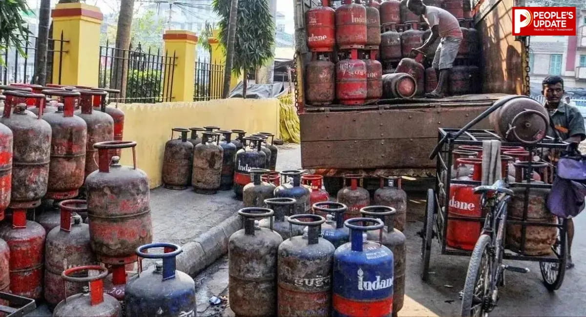LPG Price Hike: त्योहारों से पहले महंगा हुआ कमर्शियल सिलेंडर, जानें नए रेट..!