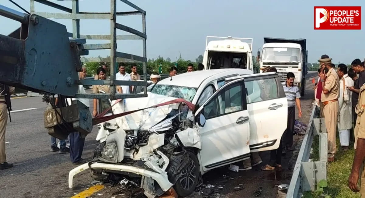 लखनऊ से लौट रहे टेनिस खिलाड़ियों की कार ट्रक से टकराई, 3 की मौत
