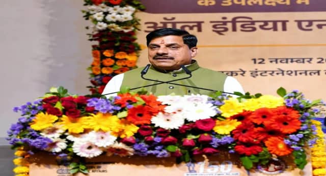 आदिवासी जीवन पर राष्ट्रीय कॉन्क्लेव, सीएम ने कहा- सामाजिक संस्थाओं के सहयोग के बिना सुधार असंभव