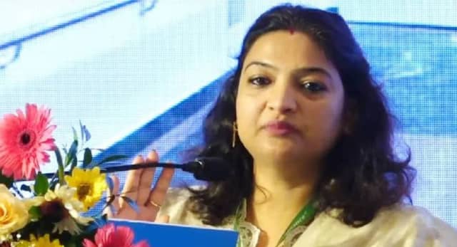 लाखों के जेवरात और महंगी घड़ियां उड़ा ले गए चोर