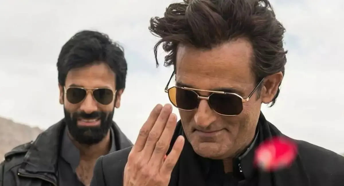 8 दिन में कमाई 200 करोड़ के पार, दर्शकों को पसंद आ रही अक्षय खन्ना की दमदार एक्टिंग