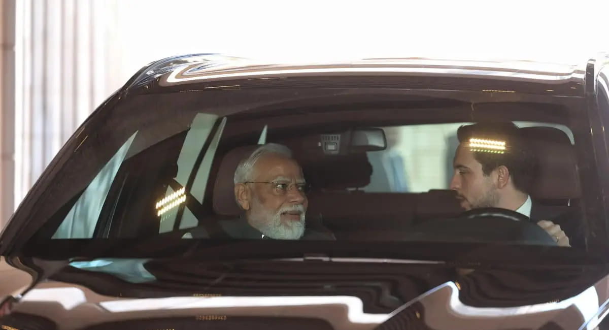 पीएम मोदी आज बिजनेस फोरम में हिस्सा लेंगे, किंग अबदुल्ला ने हुसैनिया पैलेस में किया गर्मजोशी से स्वागत
