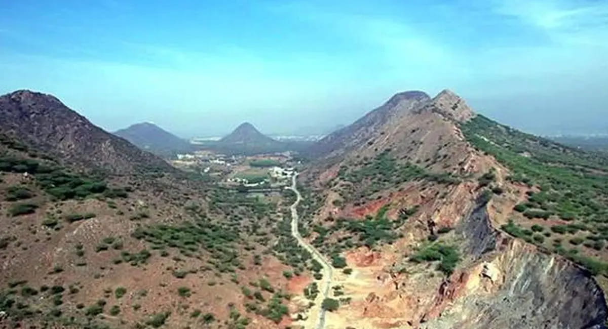 सुप्रीम कोर्ट ने अपने ही आदेश पर लगाई रोक, विशेषज्ञ की कमेटी करेगी जांच