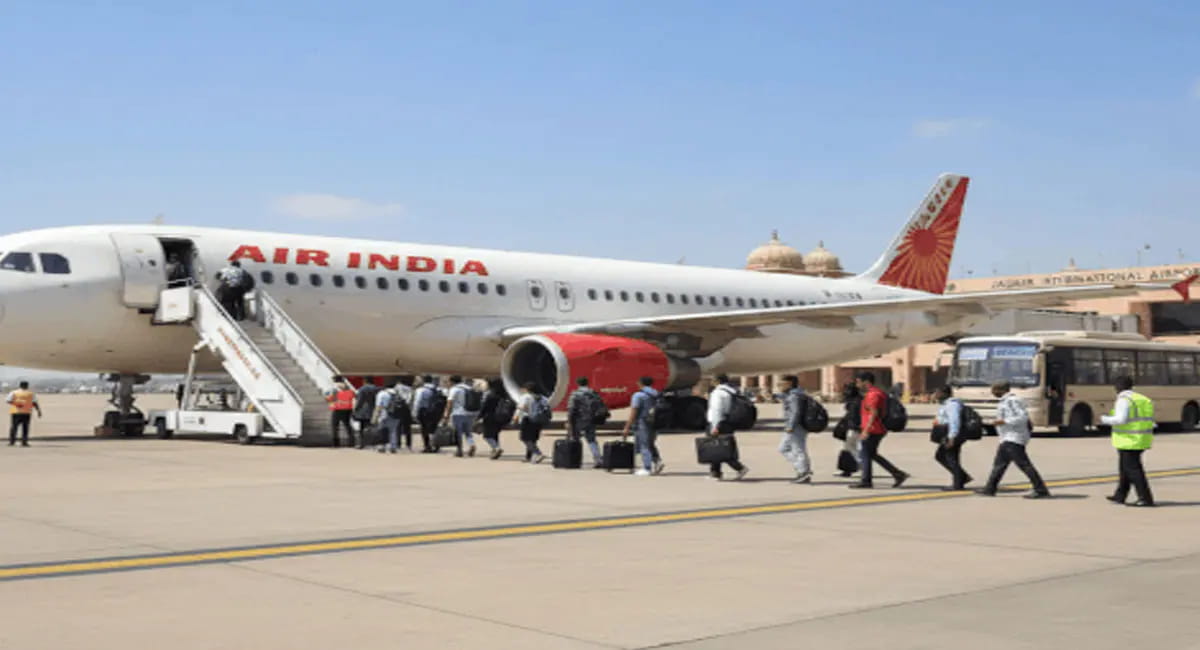 जयपुर से मुंबई जा रही AIR इंडिया की फ्लाइट फ्यूल लीकेज का शिकार, पायलट ने अलर्ट मिलते ही रोका टेकऑफ