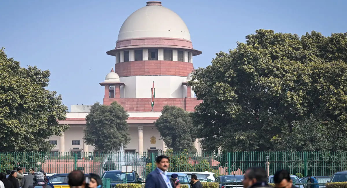 भ्रष्टाचार मामलों की सुनवाई में सुप्रीम कोर्ट के जज के अलग-अलग फैसले, CJI के पास भेजा गया मामला