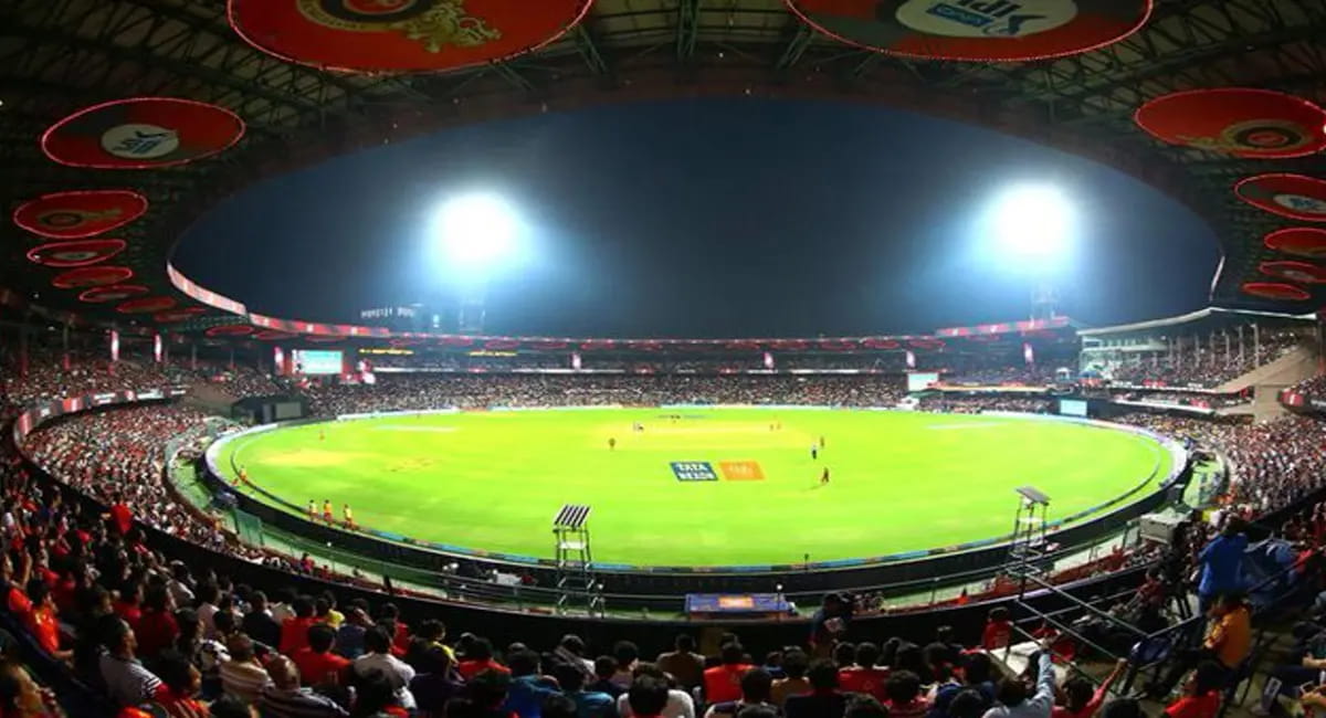 RCB ने पेश की स्टेडियम में 350 कैमरे लगवाने की मांग, फ्रेंचाइजी खर्च खुद उठाने को तैयार