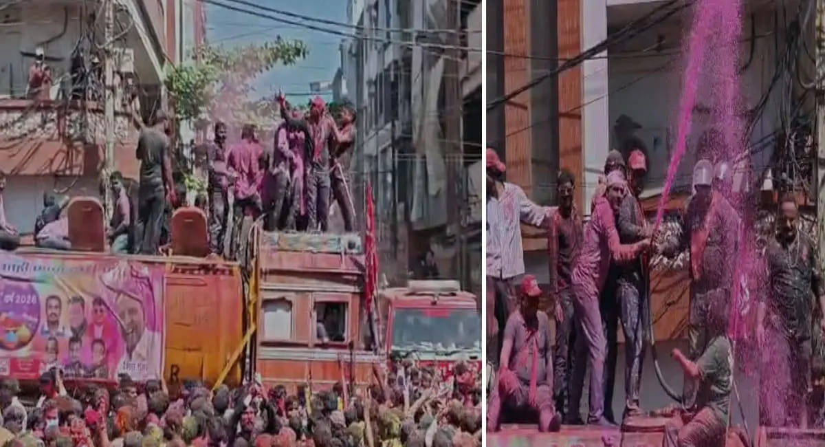 हाथी की सूंड से रंगीन पानी की बौछार, जमकर झूम रहे युवा