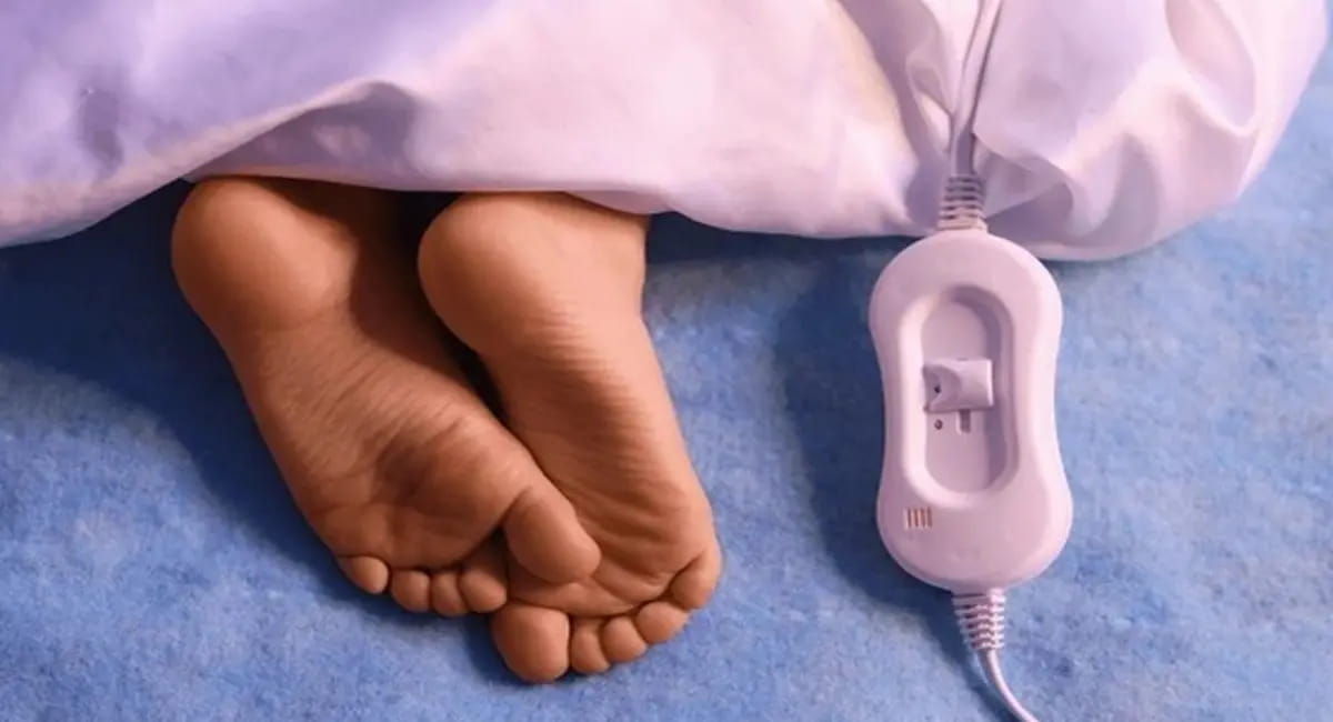 मां ने 14 महीने की बेटी की तकिए से गला दबाकर की हत्या