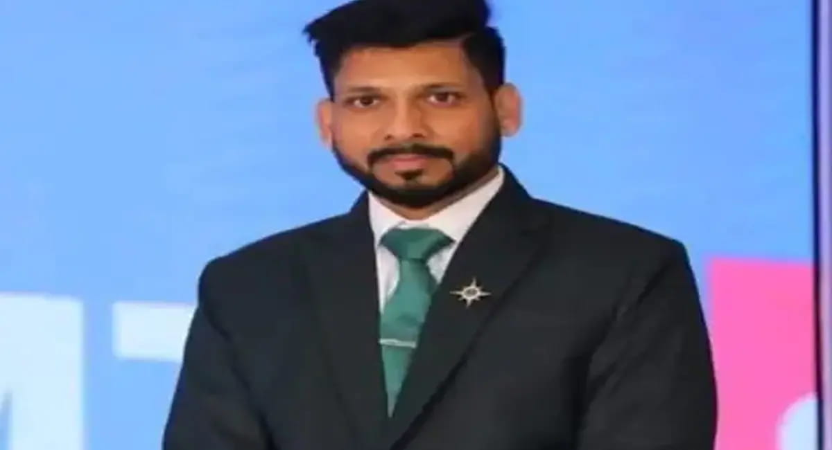 सुसाइड नोट में लिखा- 'खुद से परेशान हूं', हैंडराइटिंग की जांच में जुटी पुलिस