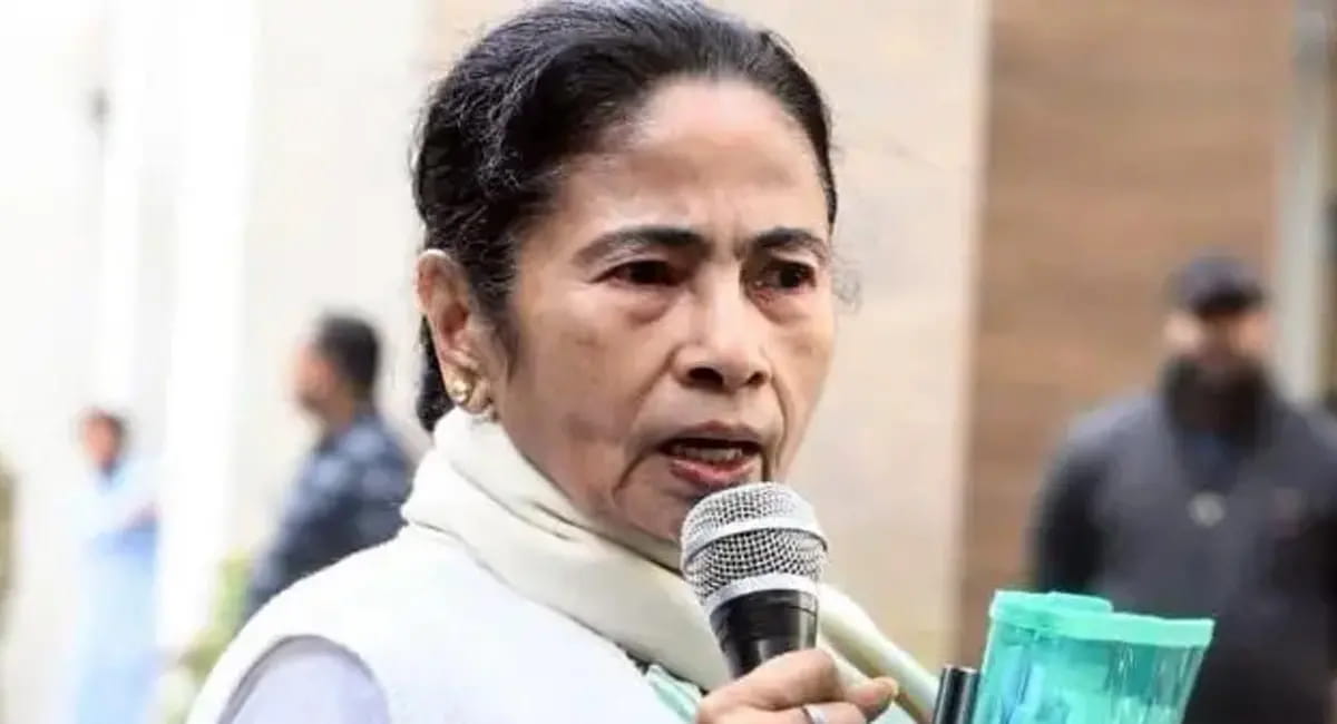 I-PAC का ऑफिस बंद, 1300 कर्मचारियों को रोका गया